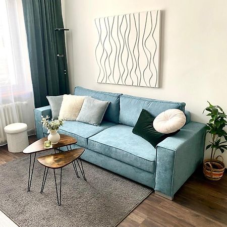 James Dean Apartment - Next To Nivy Bus Station & Mall Братислава Екстериор снимка