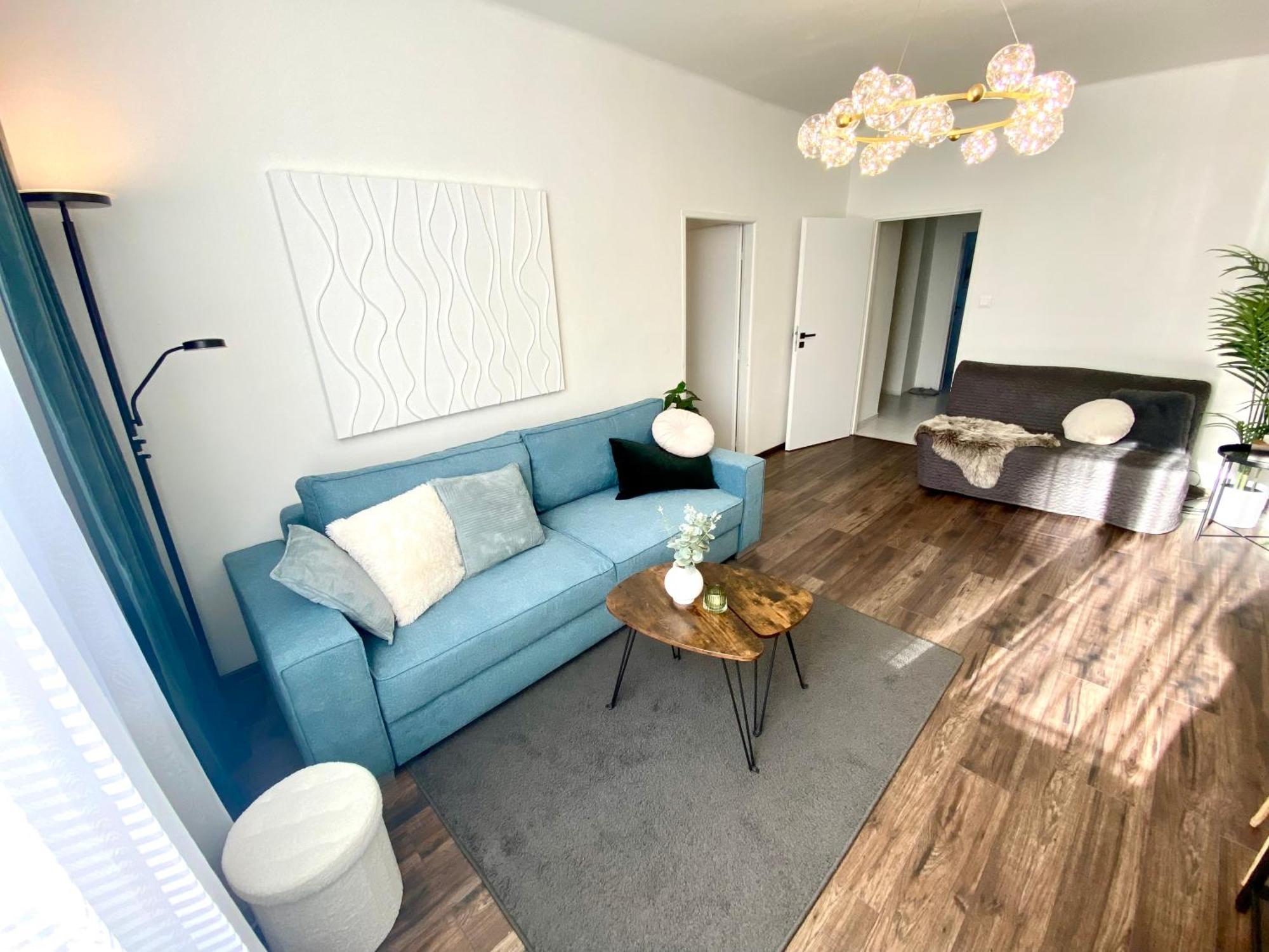 James Dean Apartment - Next To Nivy Bus Station & Mall Братислава Екстериор снимка
