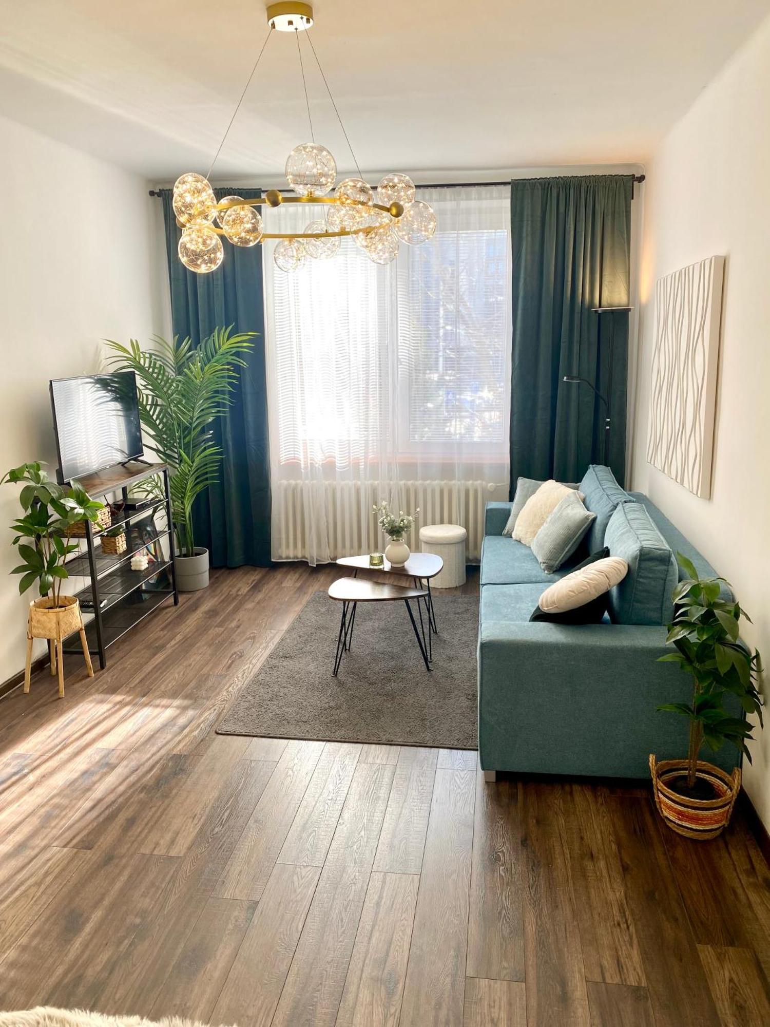 James Dean Apartment - Next To Nivy Bus Station & Mall Братислава Екстериор снимка