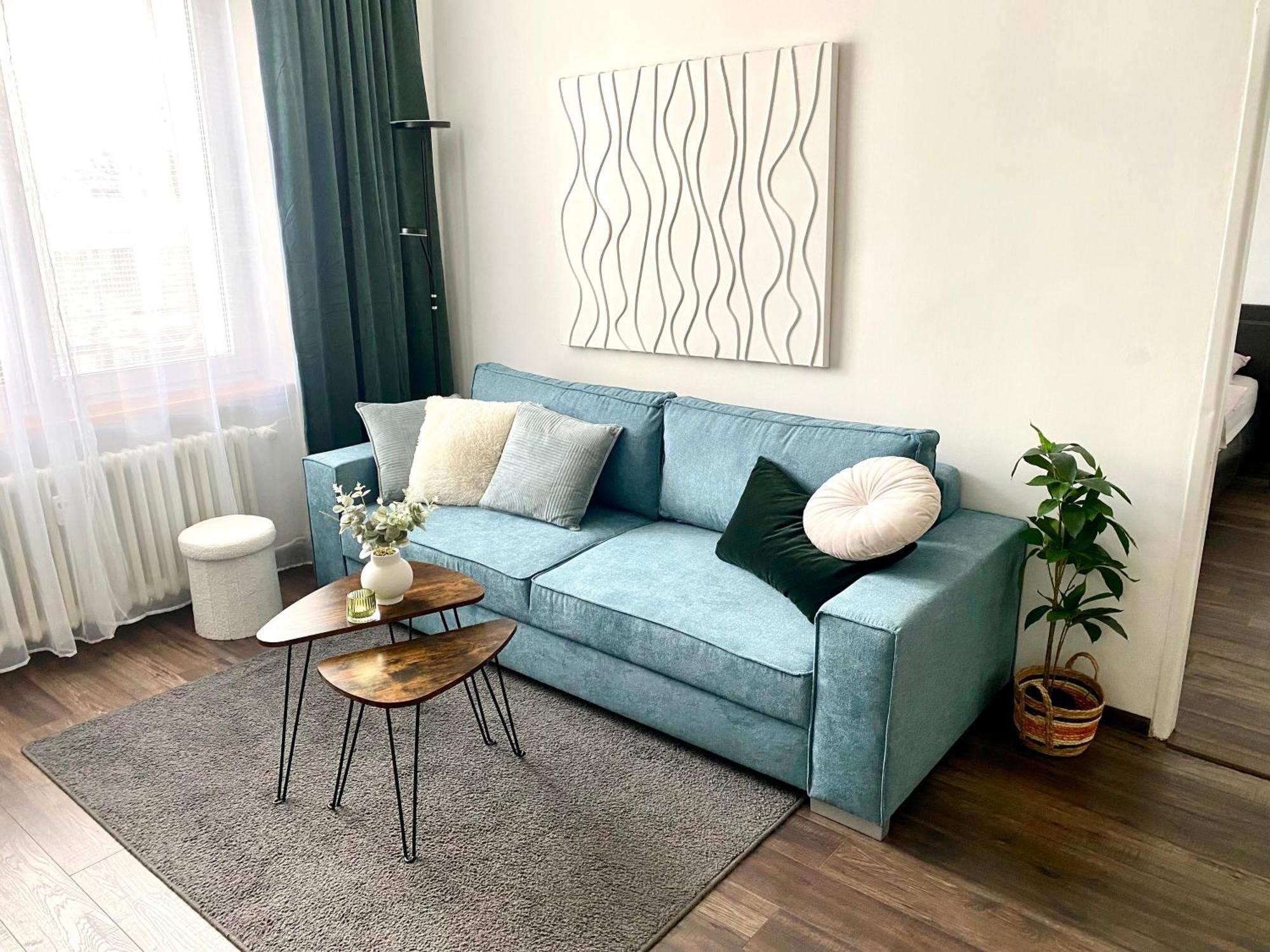 James Dean Apartment - Next To Nivy Bus Station & Mall Братислава Екстериор снимка